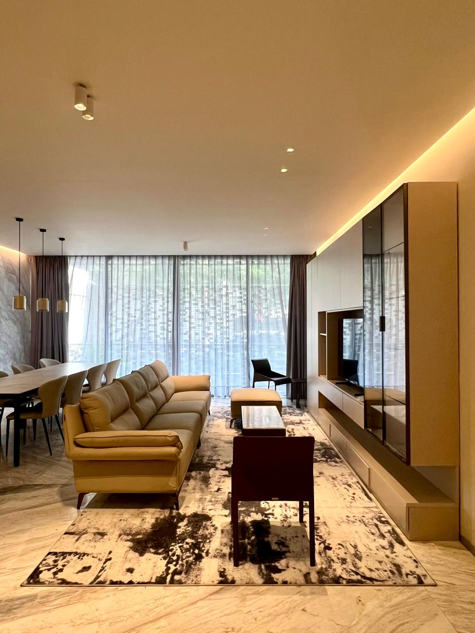 Eugenio Sue V image 2