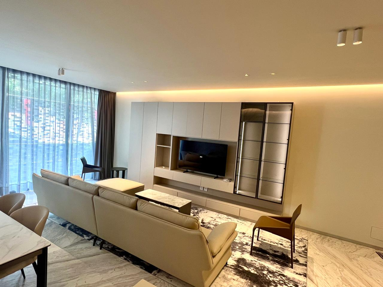 Eugenio Sue V image 3