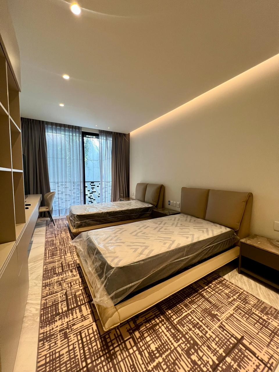 Eugenio Sue V image 5