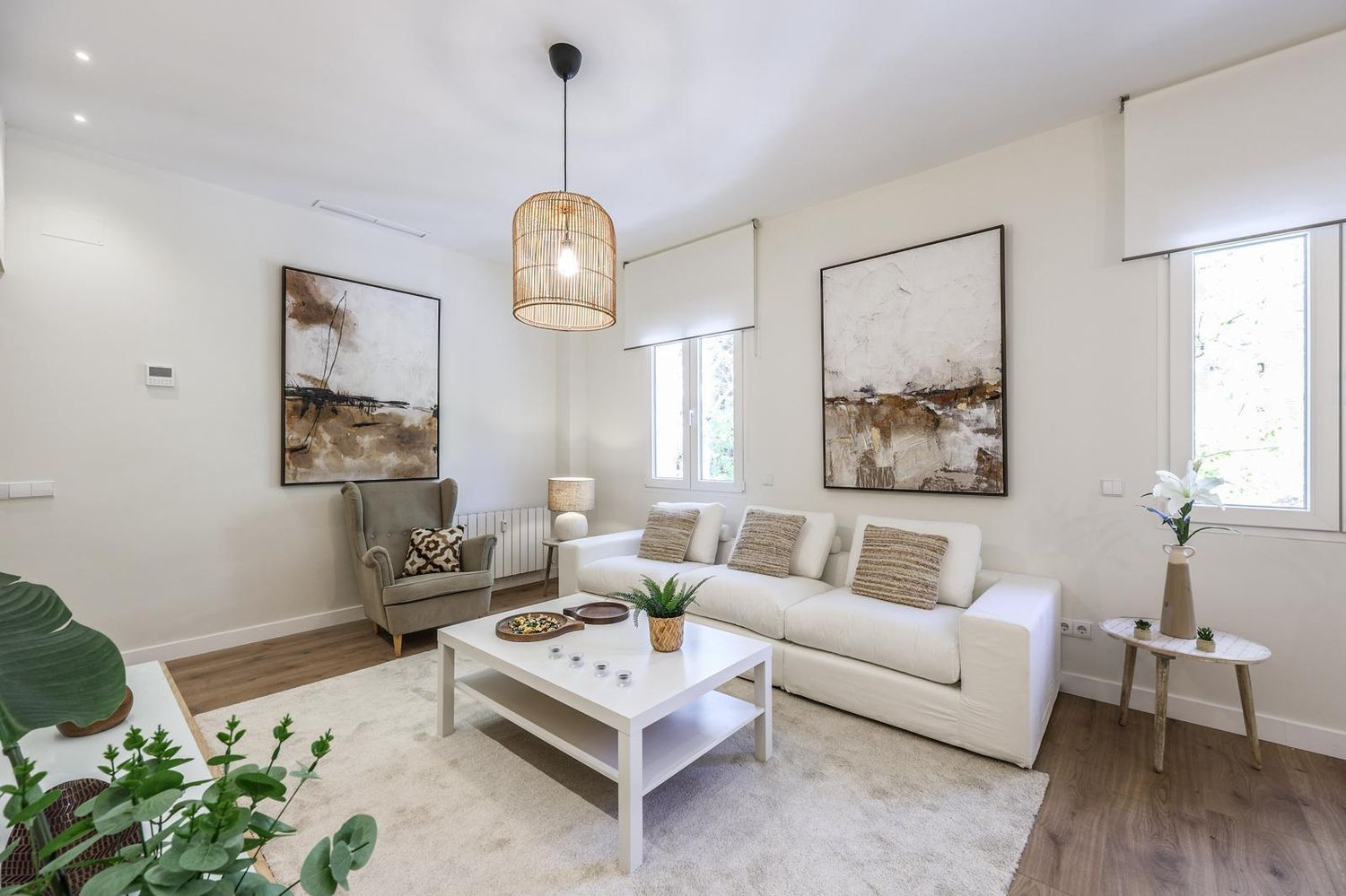 Paseo Reina Cristina V image 1