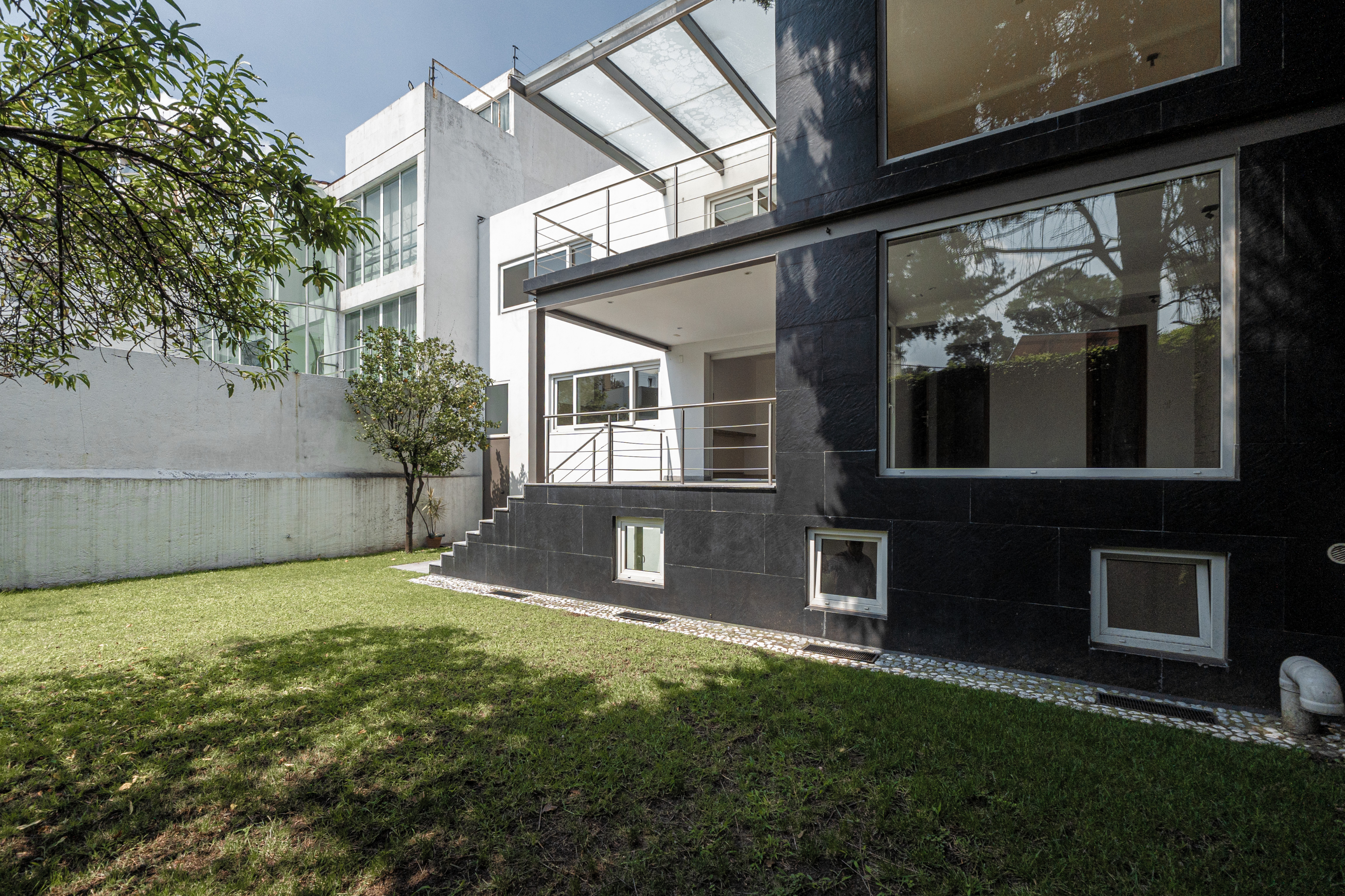 Fernando Alencastre I image 1