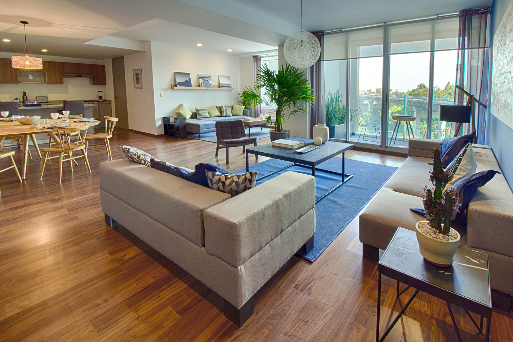 Av. Carlos Lazo I image 2