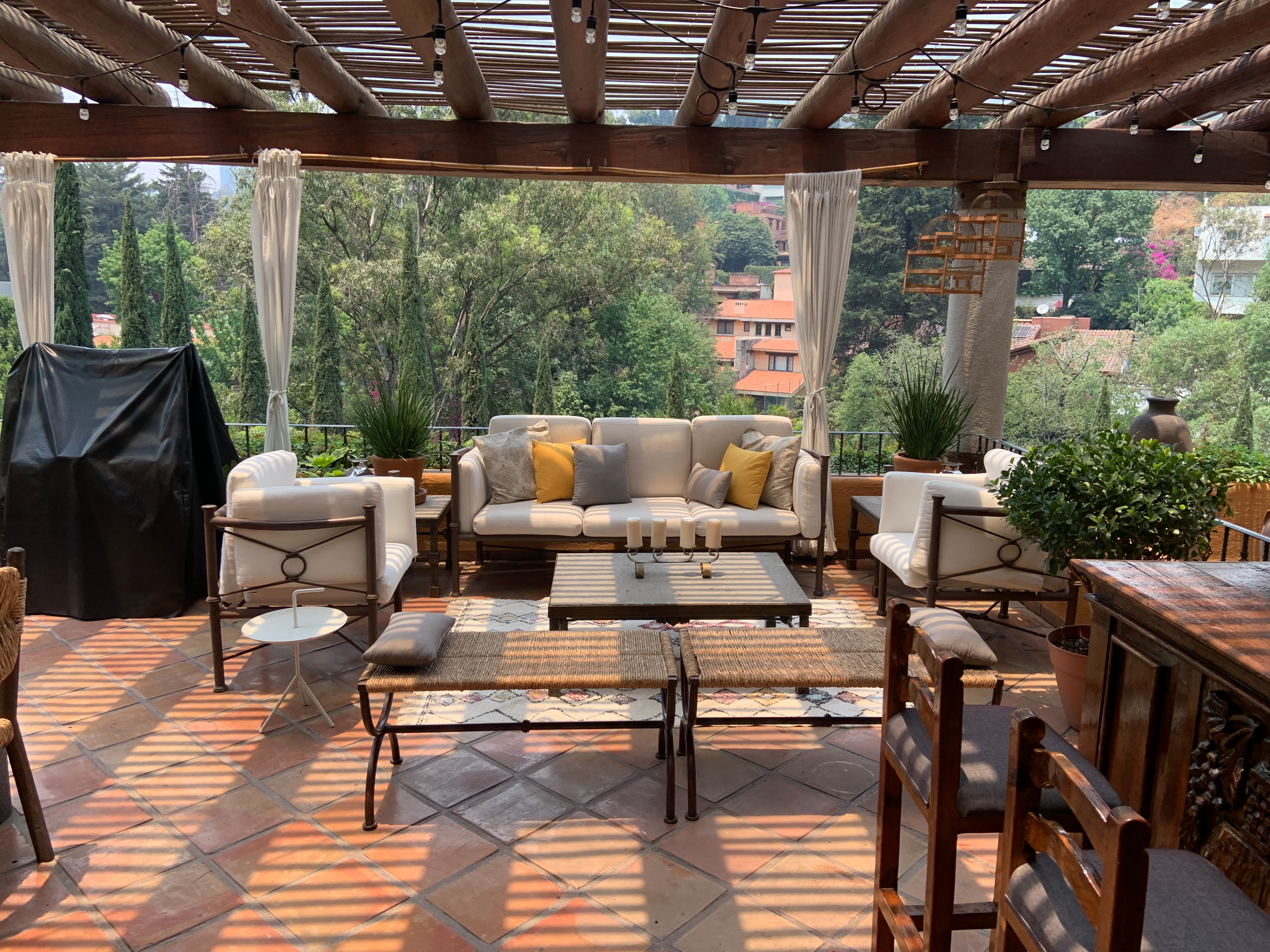 Paseo de los Ahuehuetes Sur I