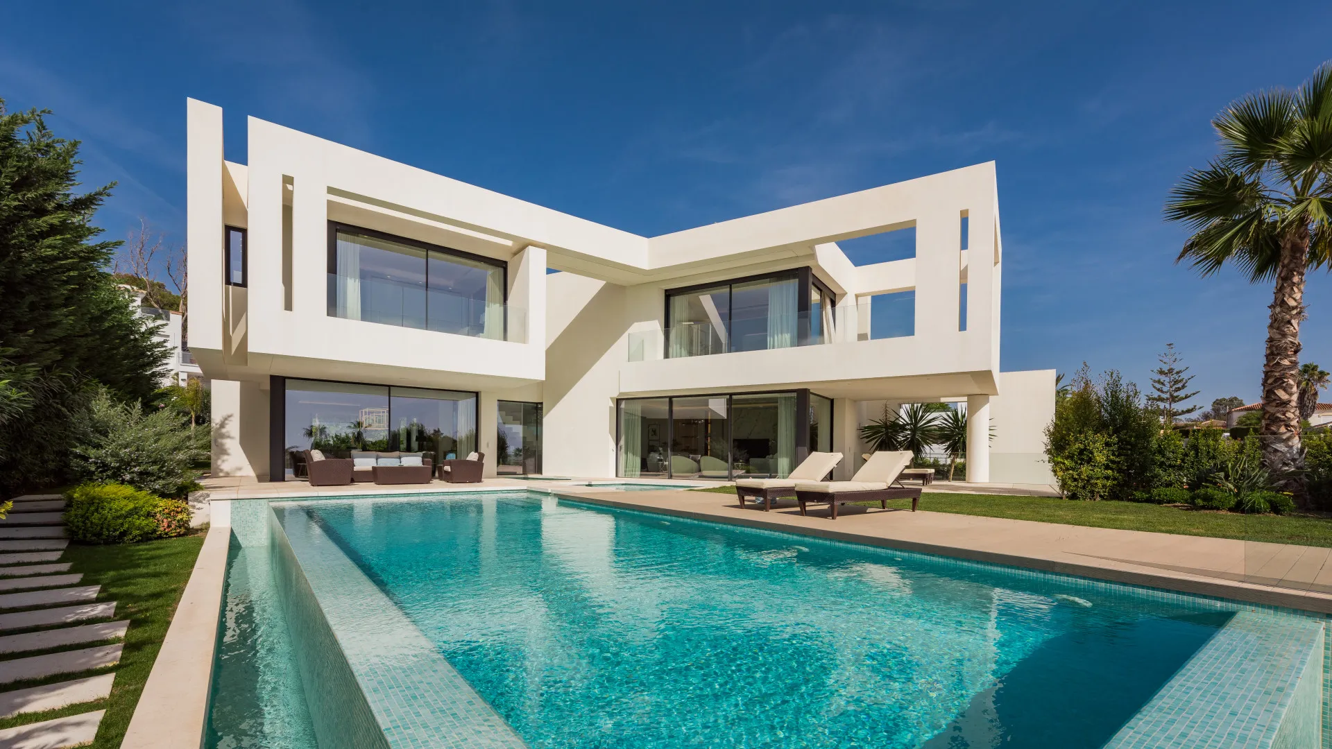 Luxury villa with pool and sea views