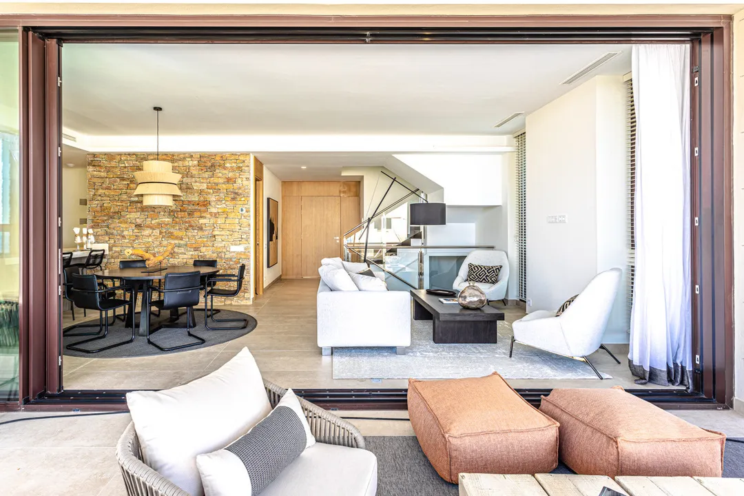 Luxurious Villas in Benahavís with Sea Views and Mediterranean Gardens image 1