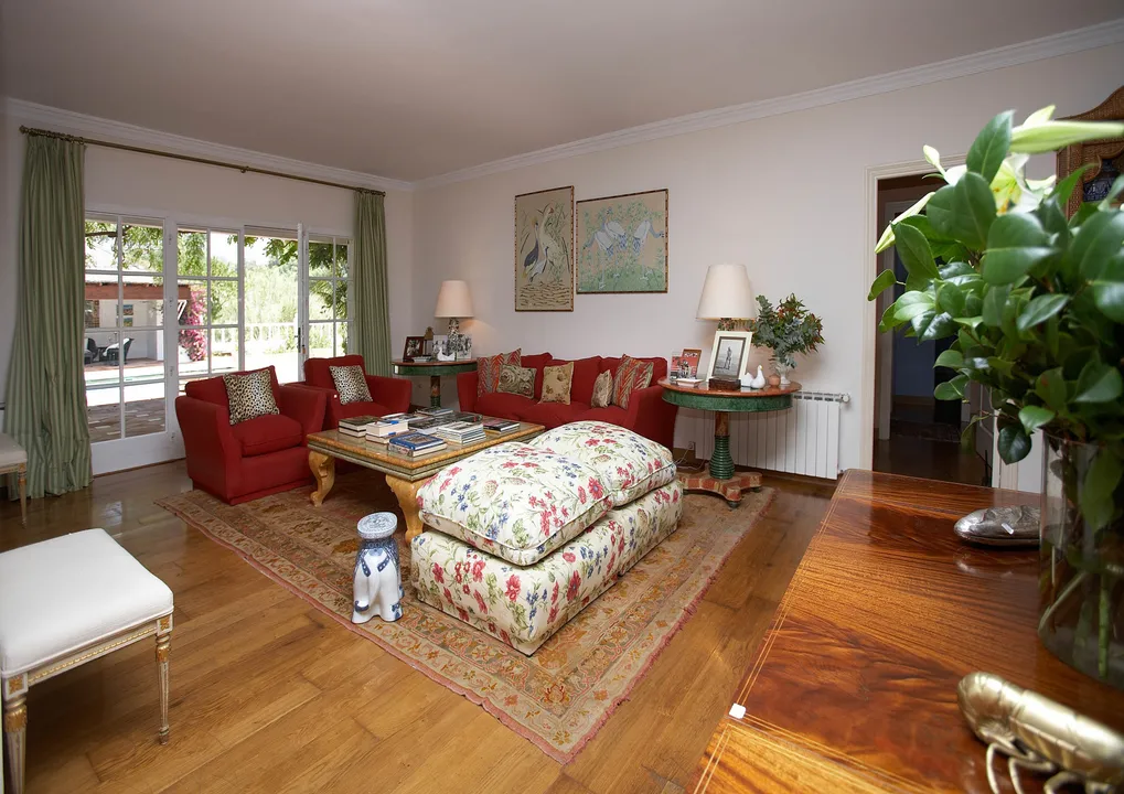 Rustic villa on the golf course with heated pool and bar shack. image 2