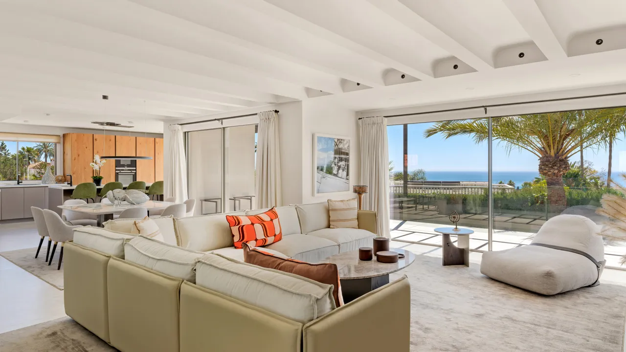 Modern villa in Nagüeles with sea and mountain views image 3
