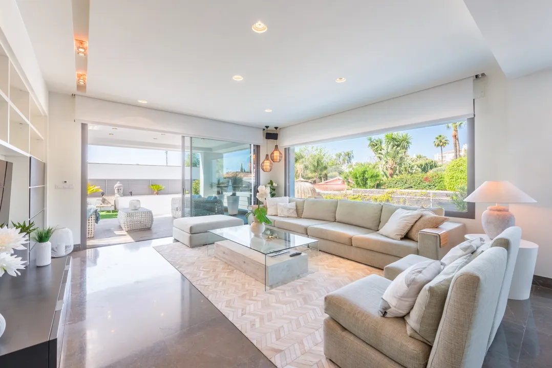 Title: Luxury Family Villa in Nagüeles with Panoramic Views and Advanced Technology image 1