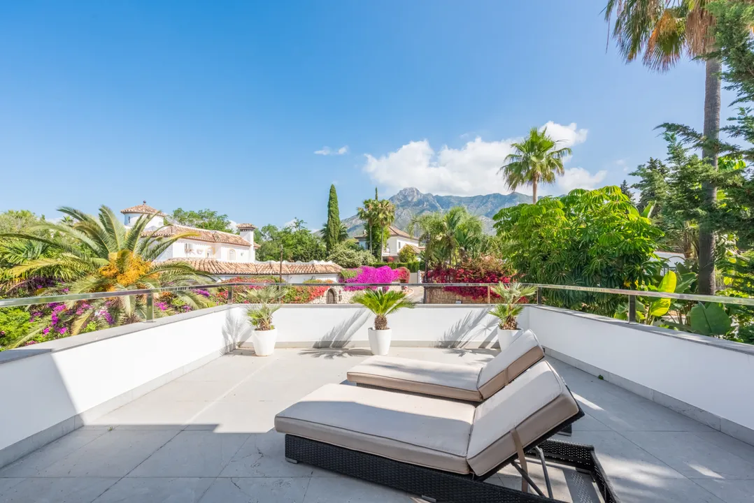 Title: Luxury Family Villa in Nagüeles with Panoramic Views and Advanced Technology image 2
