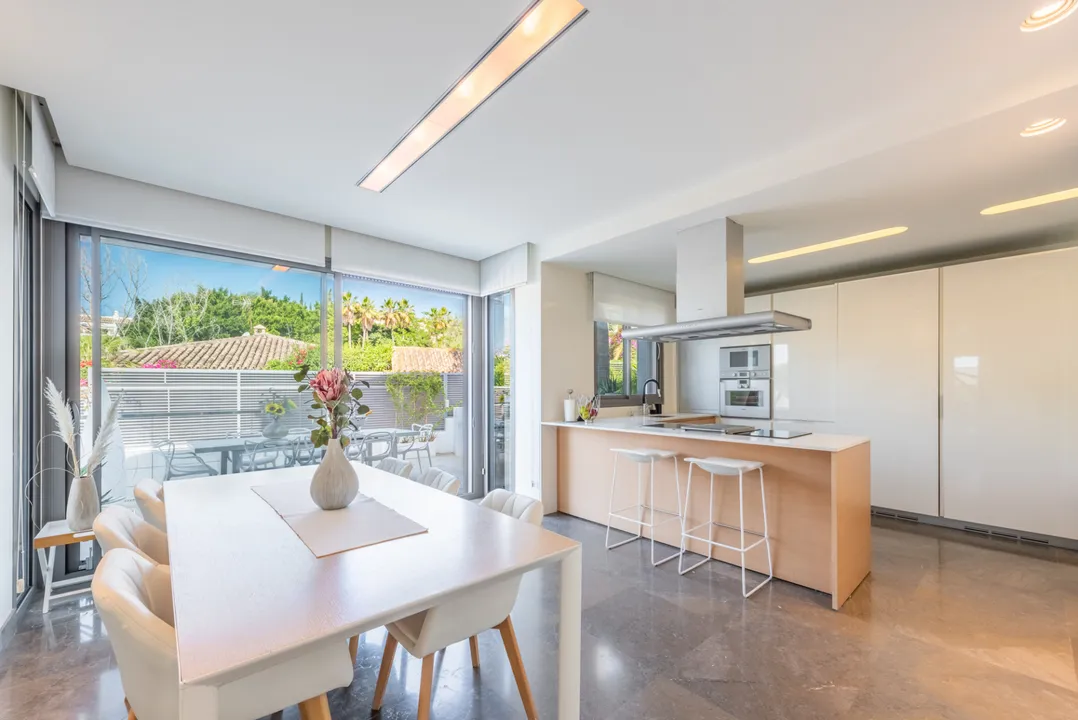 Title: Luxury Family Villa in Nagüeles with Panoramic Views and Advanced Technology image 3