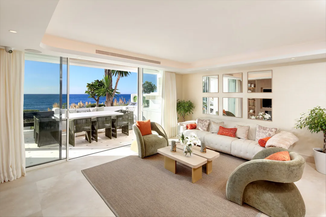 Ground floor apartment with sea views in Marina Puente Romano image 1