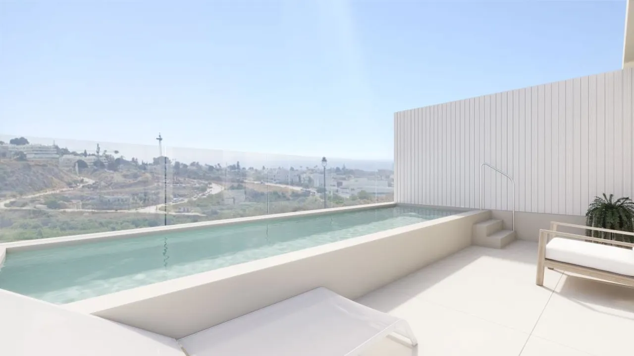Exclusive villas with sea and mountain views in Estepona. image 1