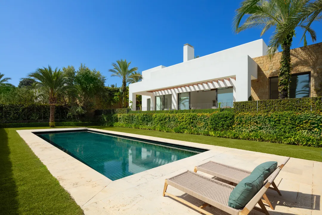 Espectacular Villa en Finca Cortesin Resort con Vistas Impresionantes image 2