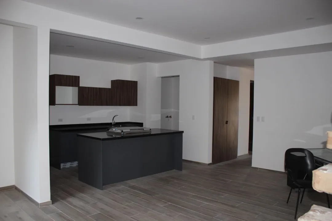 Versalles III image 0