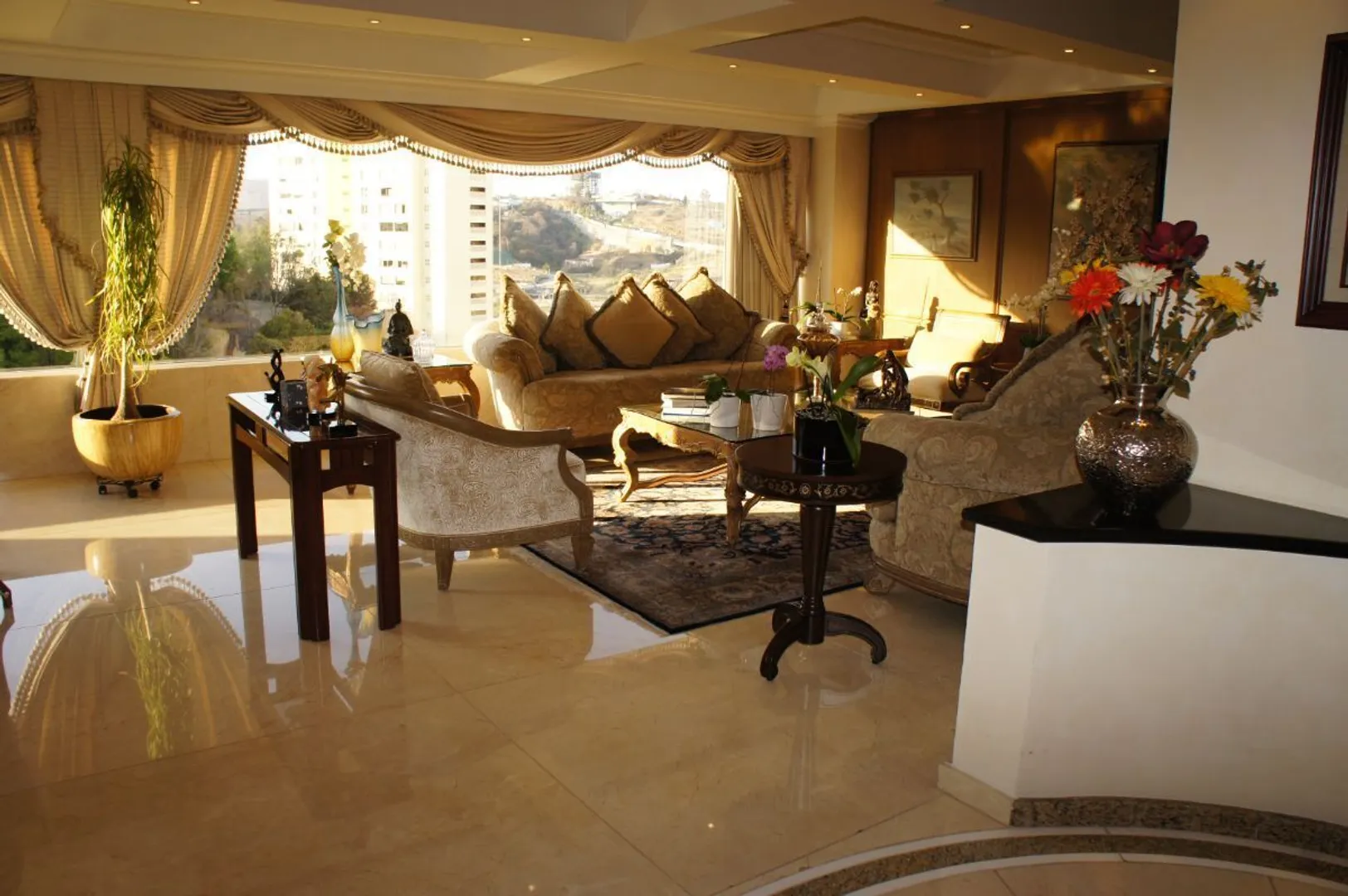 Lomas De Encanto I