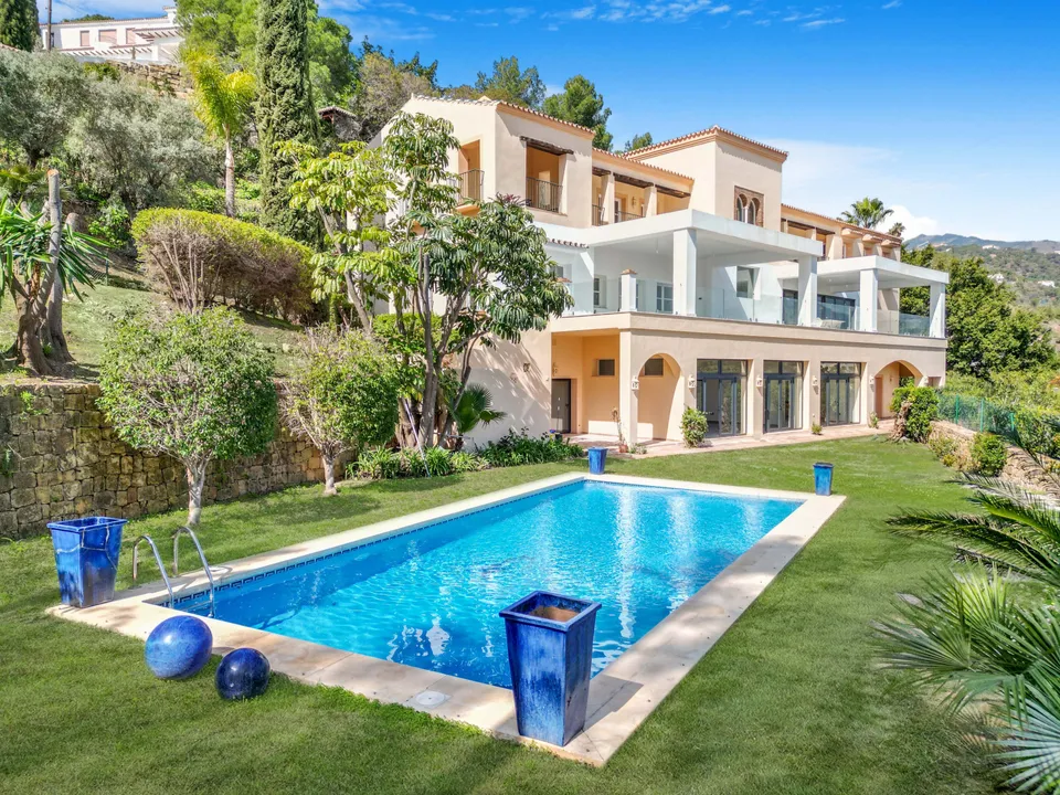Luxury estate in El Madroñal image 3