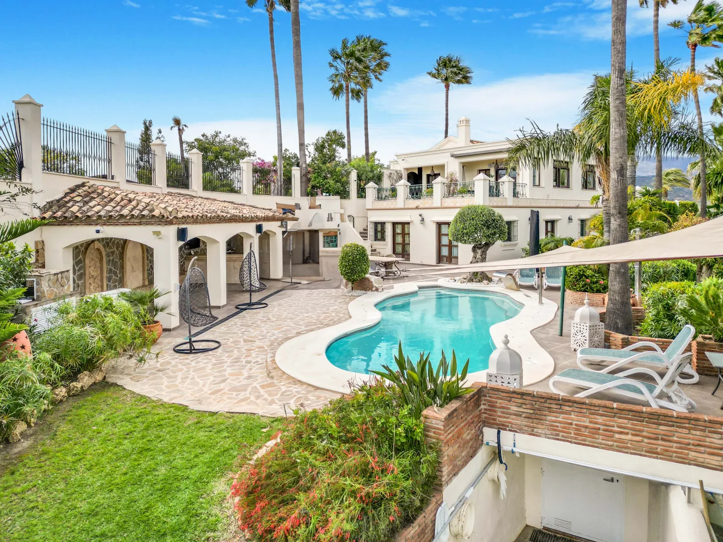 Luxury villa on the peak