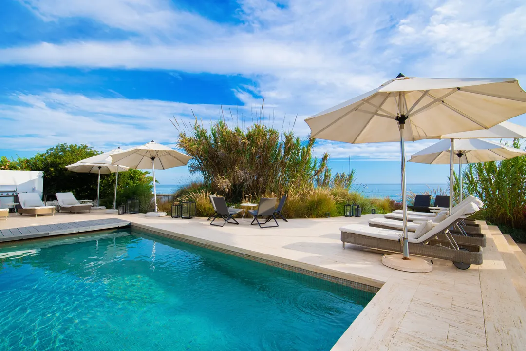 Luxury villa in East Marbella image 1