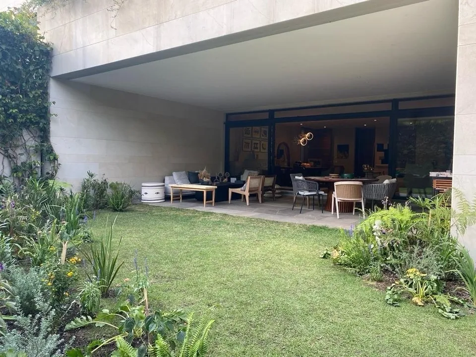 Bernardo Quintana XI image 2