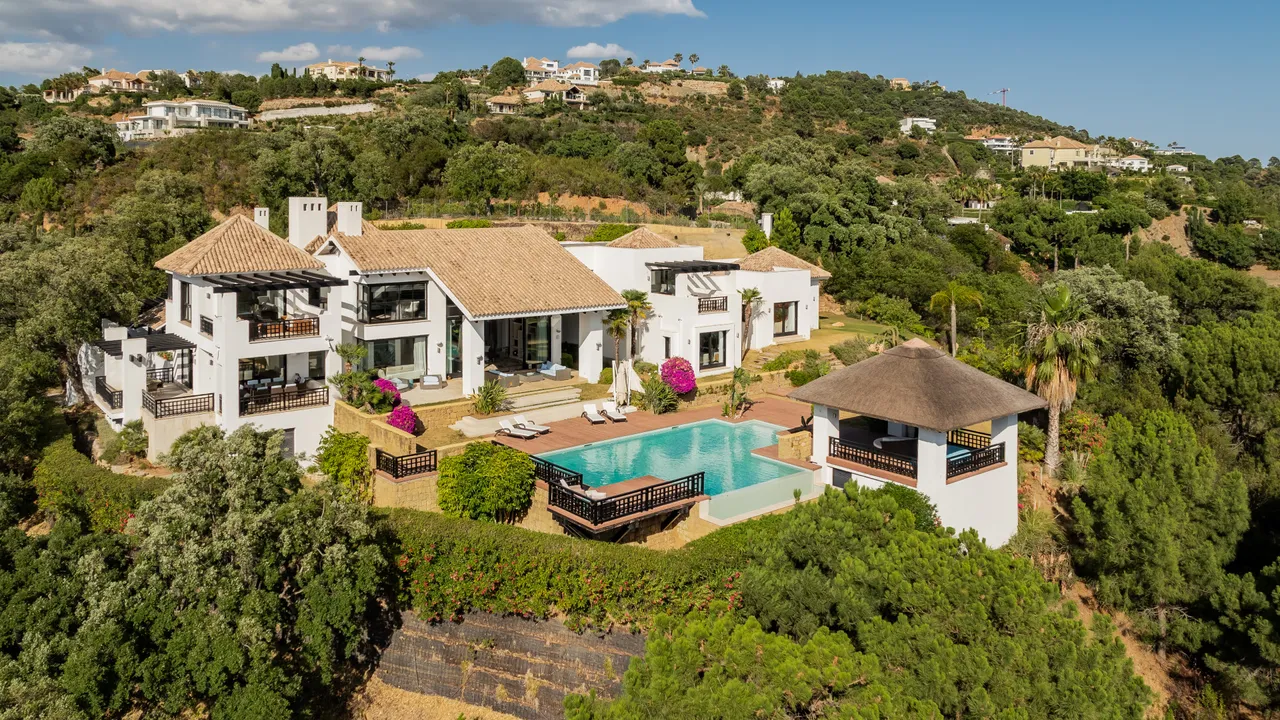 Villa La Zagaleta: Panoramic Views and Luxury image 0