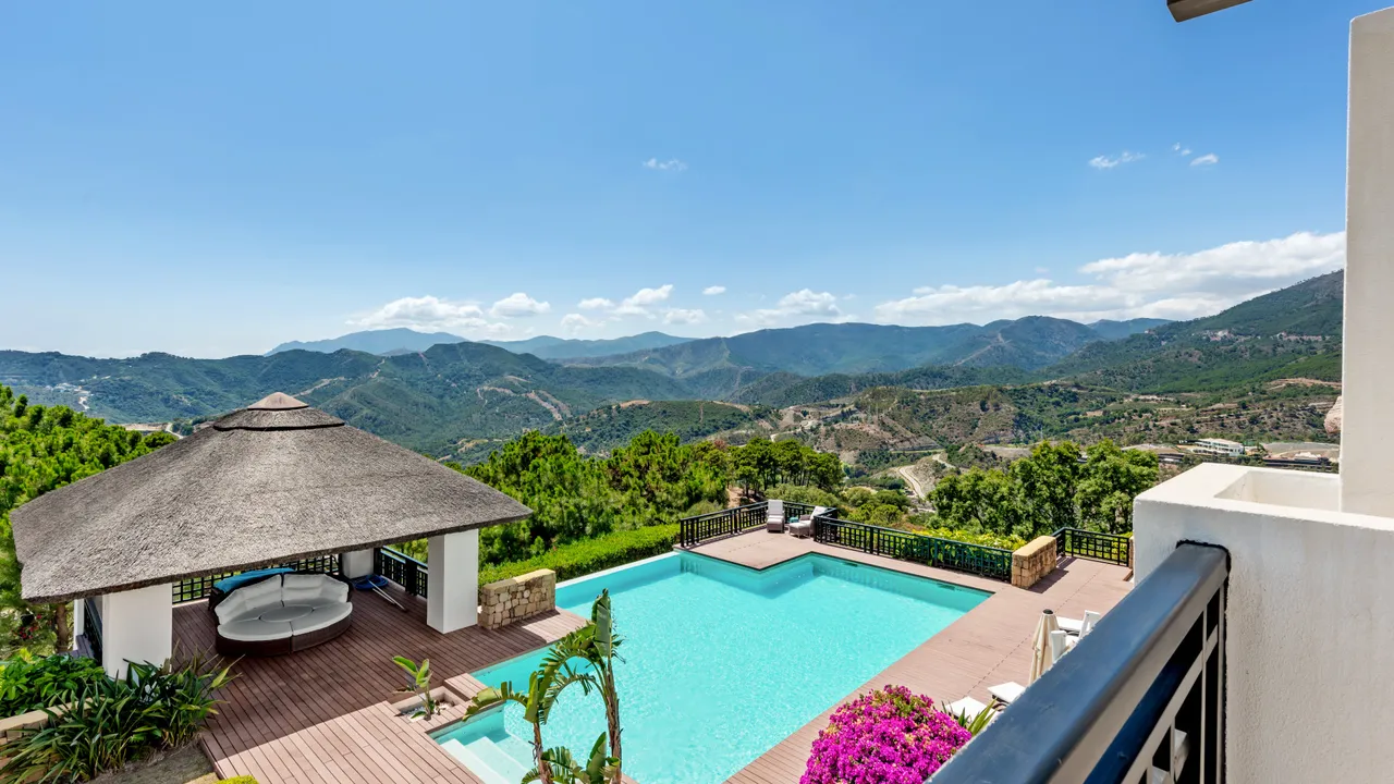 Villa La Zagaleta: Panoramic Views and Luxury image 1
