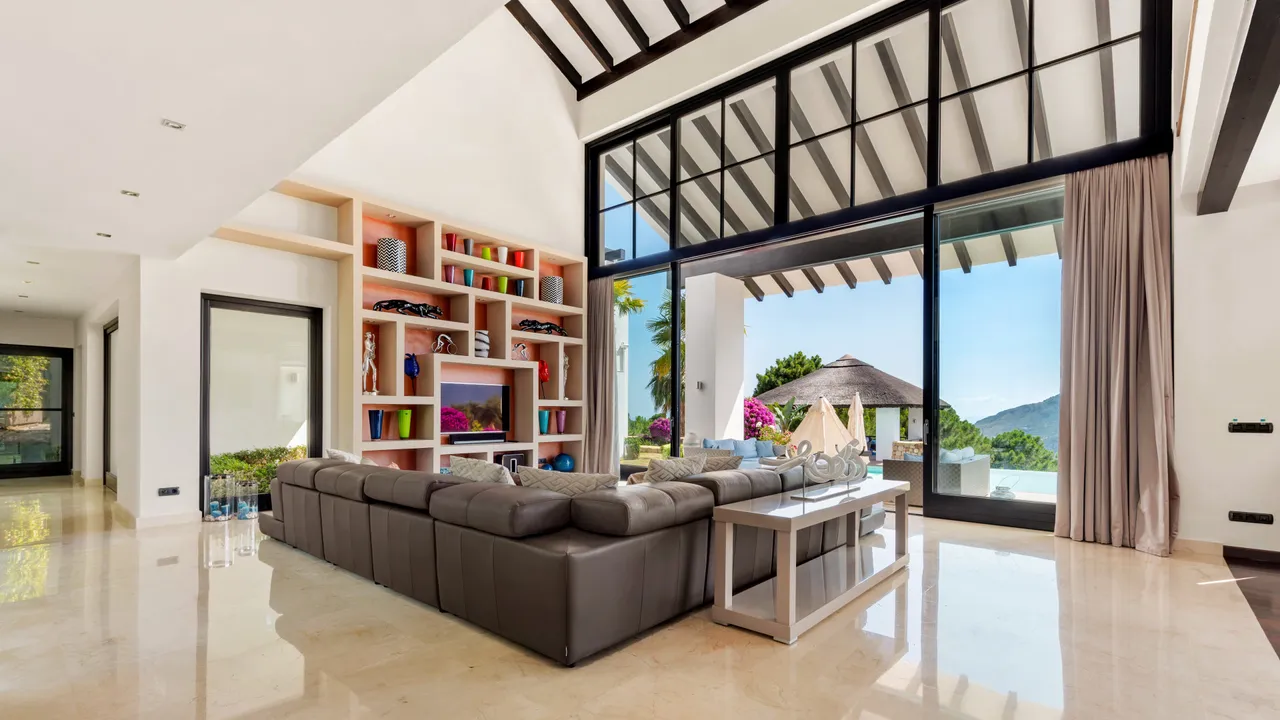 Villa La Zagaleta: Panoramic Views and Luxury image 2
