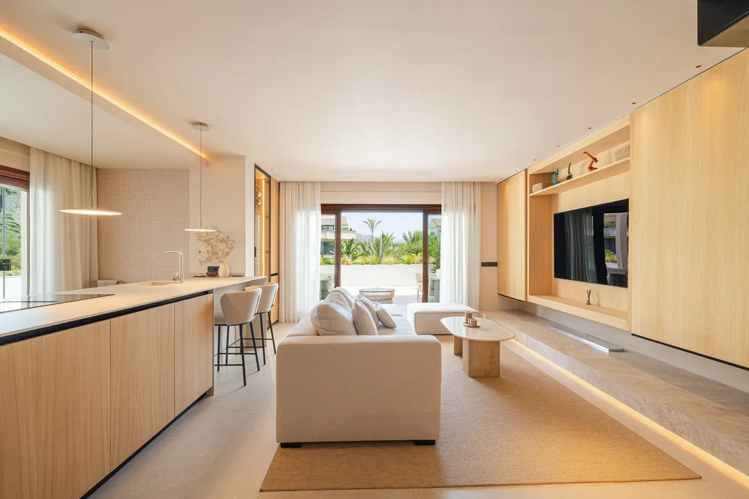 Luxury duplex penthouse in the Golden Mile of Marbella image 1