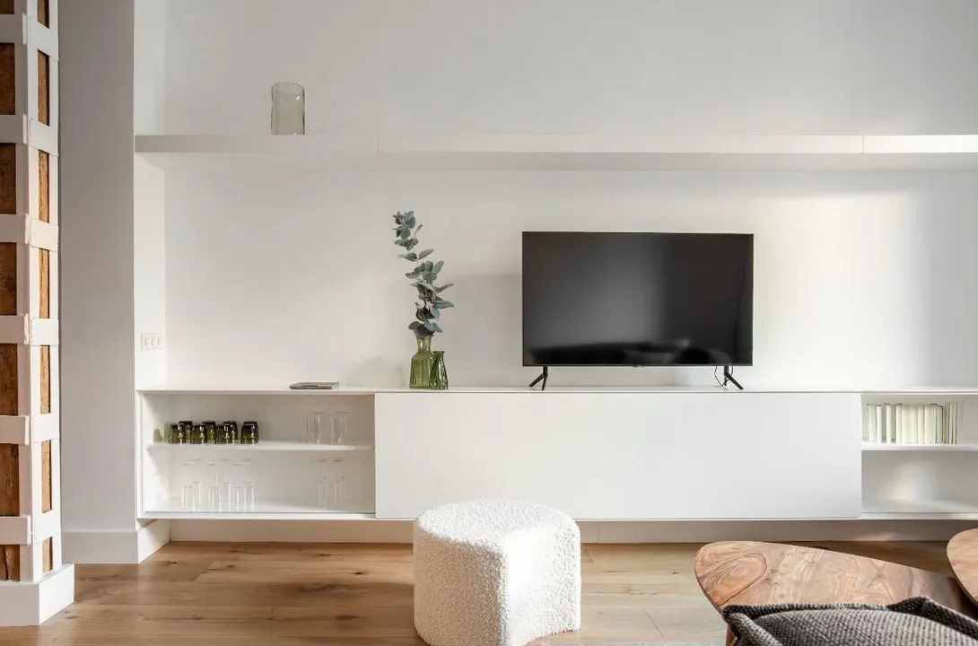 Luxury Duplex in Justicia, Steps from Recoletos image 3