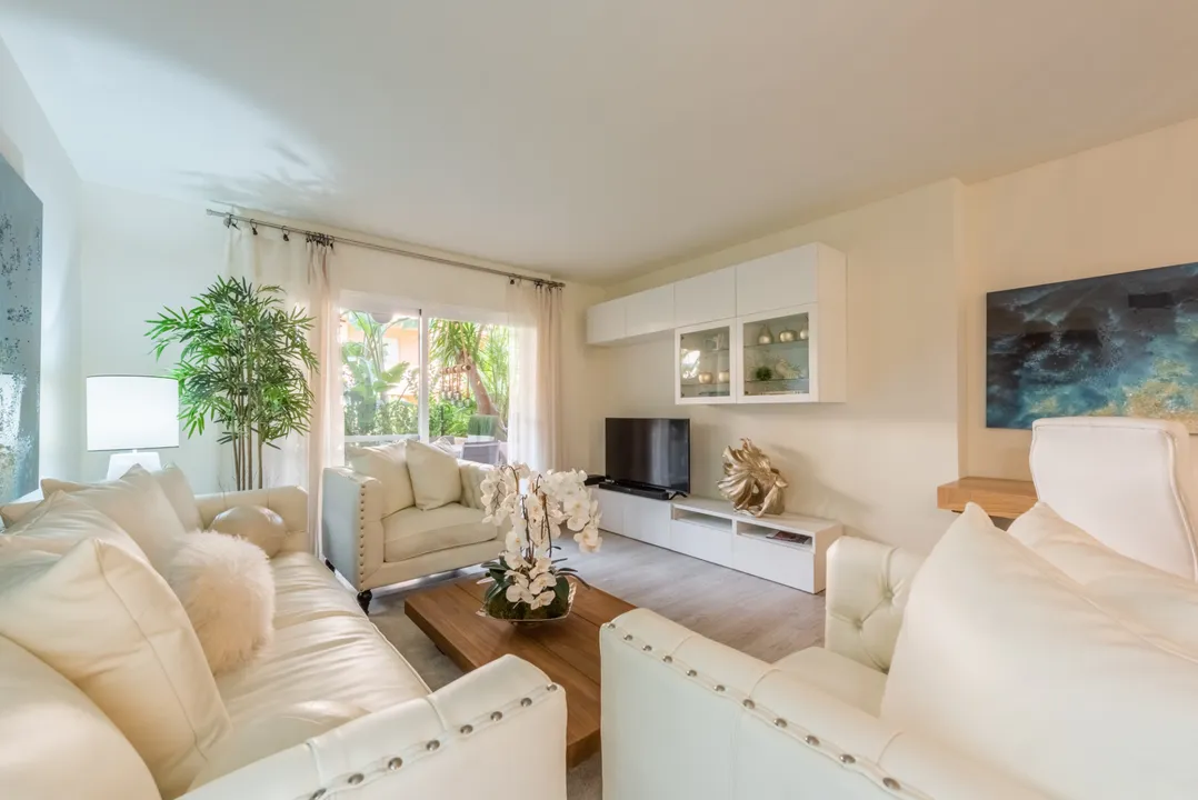 Renovated Apartment in Las Lomas de Marbella Club image 0