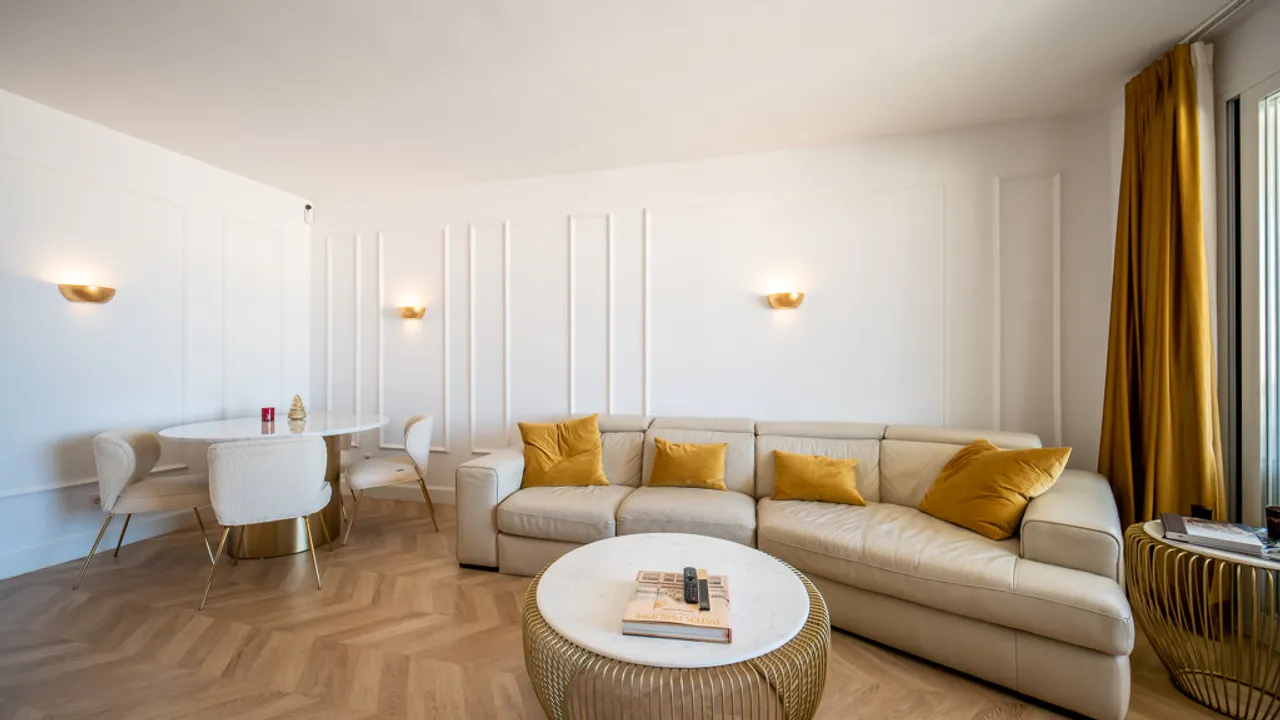 Luxury penthouse in Salamanca with terrace and garage image 3