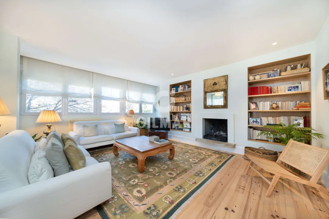 Renovated Duplex with Garden in Puerta de Hierro image 0