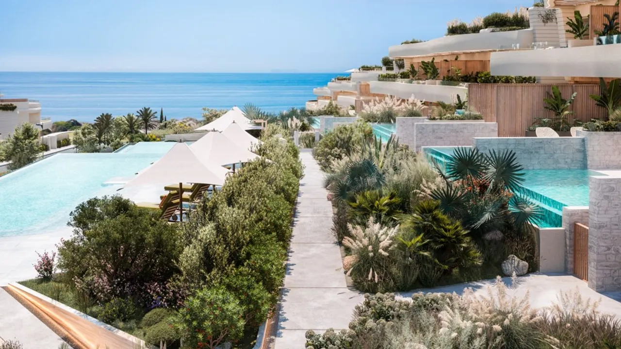 Lujo Costero: Áticos, Apartamentos y Villas en Marbella image 2