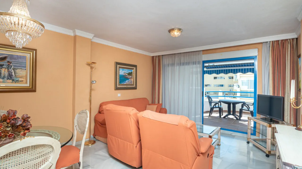Espléndido Apartamento en 1ª Línea de Playa en Marbella image 2