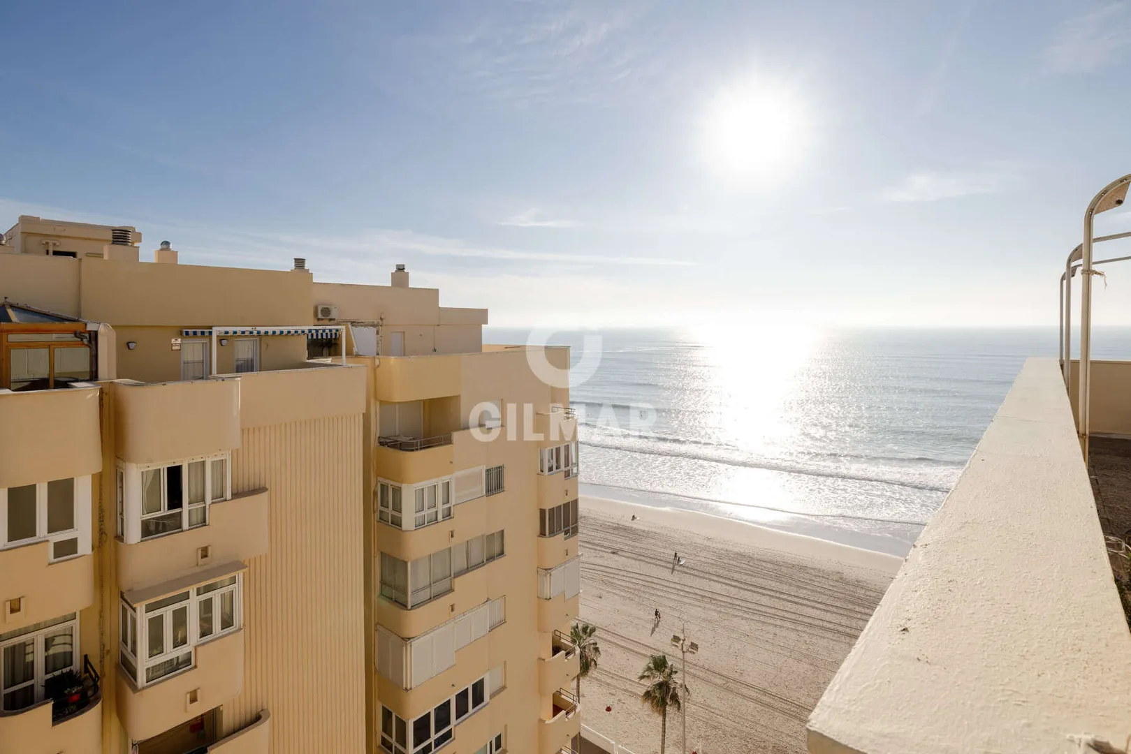 Ático con Vistas al Atlántico en Cortadura, Cádiz