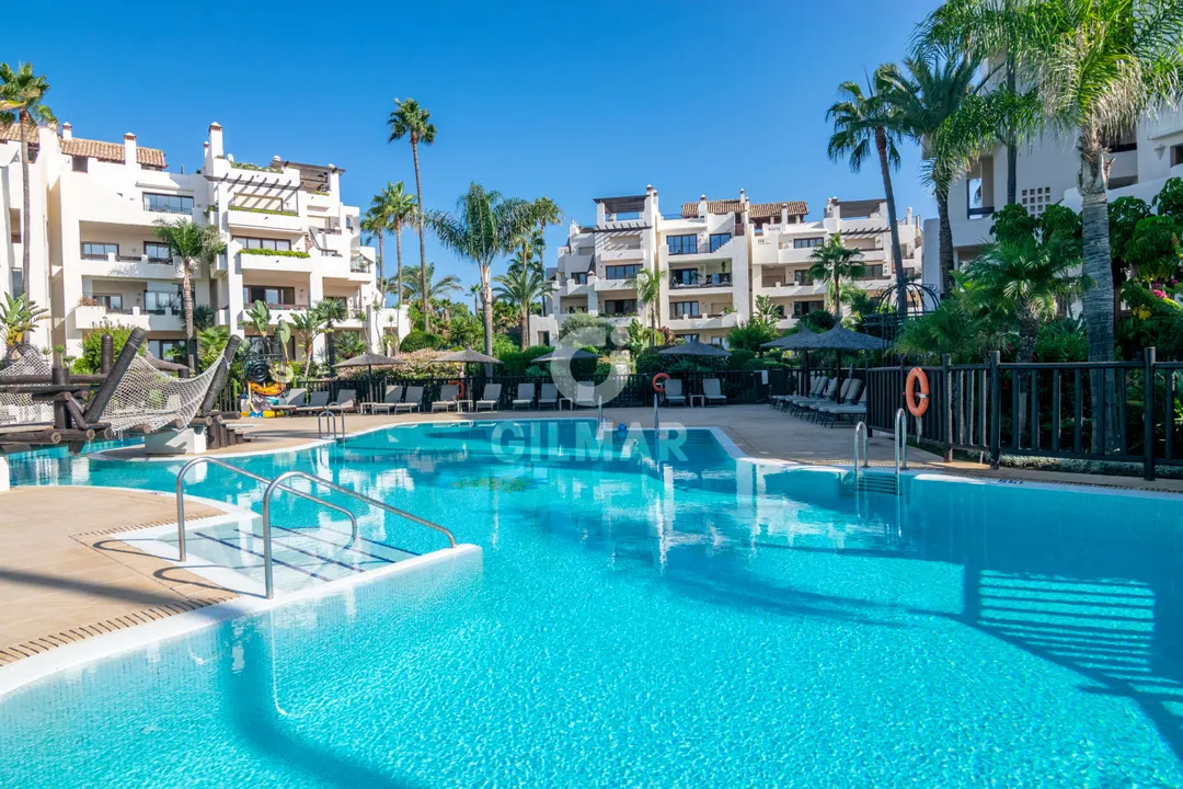 Exclusivo Apartamento de Lujo en Primera Línea de Playa image 0