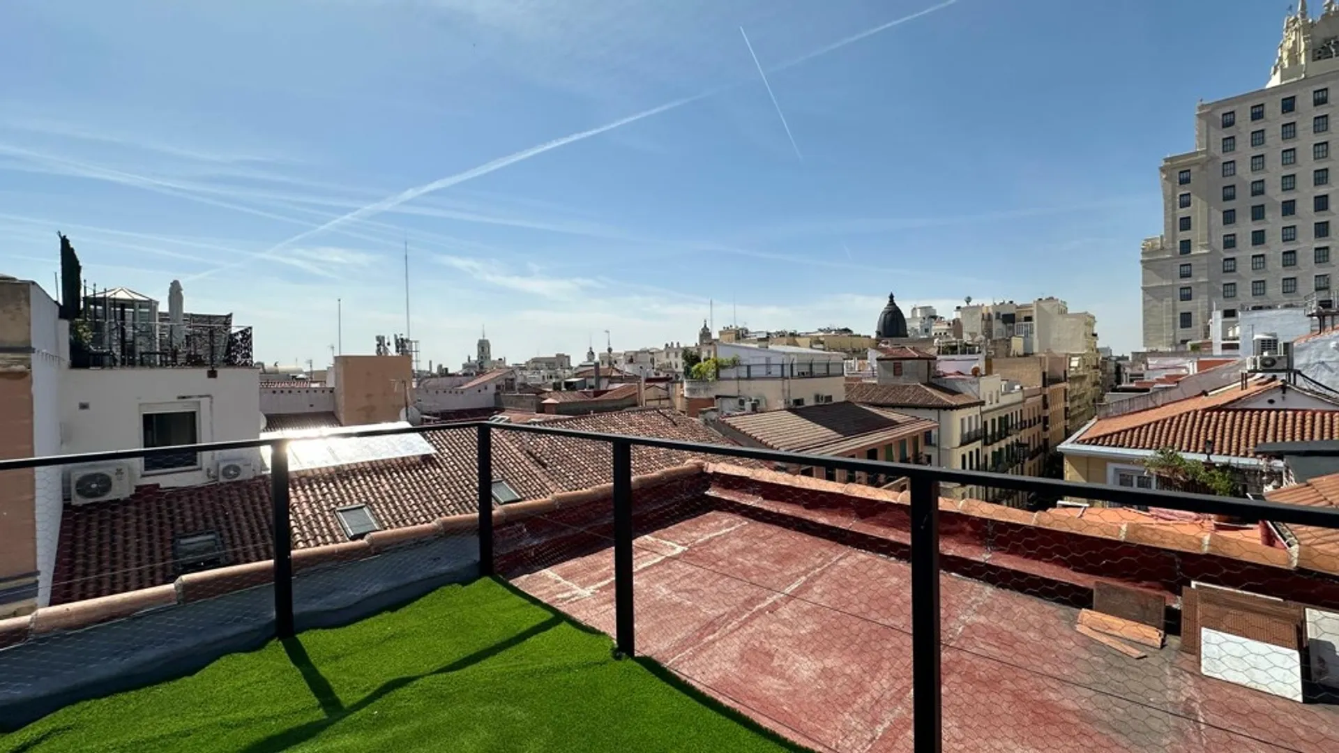 Imagen 1 de Ático de Lujo con Terrazas en Malasaña