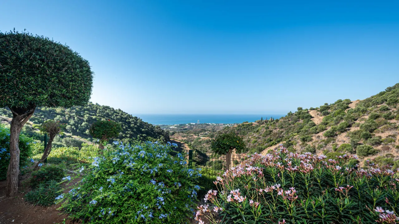 Exclusivo Apartamento con Vistas al Mar en Samara, Marbella image 2