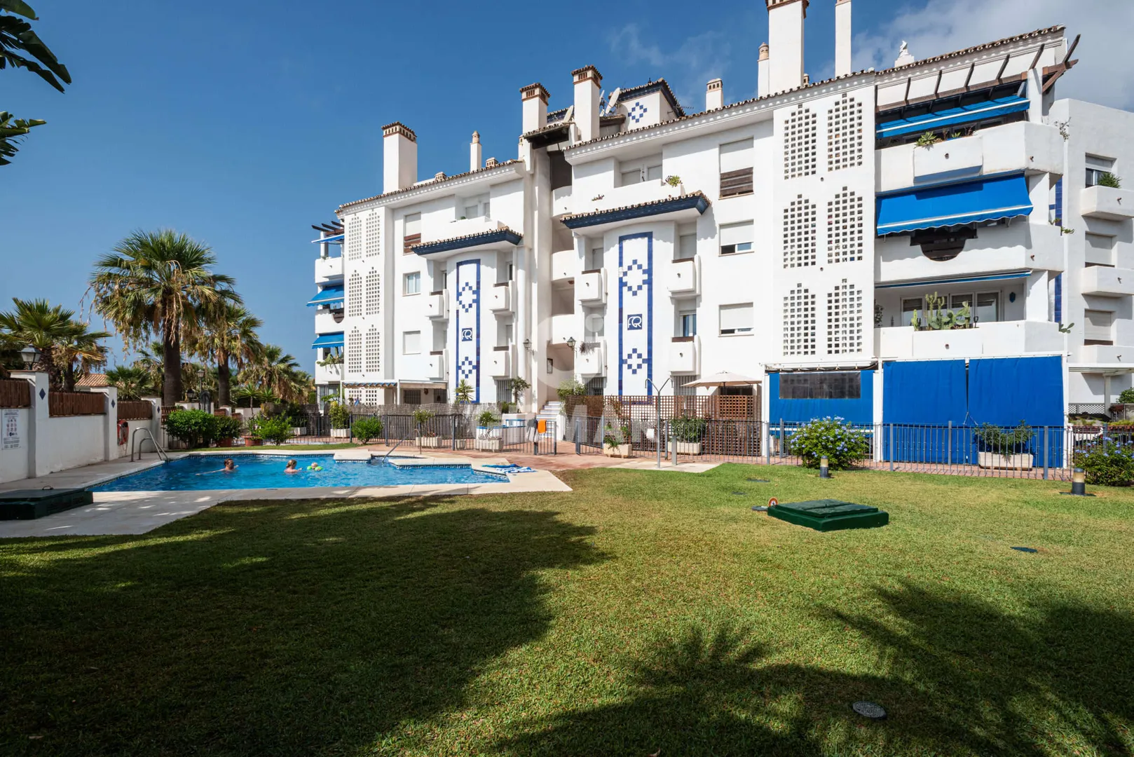 Elegant Apartment with Private Garden in Las Chapas Beach