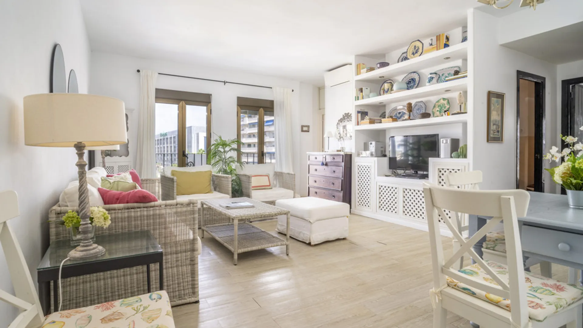 Imagen 1 de Bright Penthouse in Puerto Banús: 3 Bedrooms and Spectacular Views