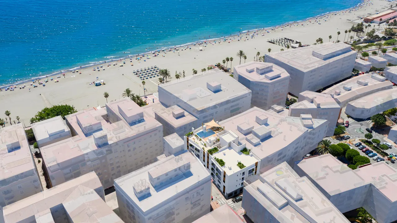 Exclusiva Urbanización Nueva en Estepona: Apartamentos a 5 Minutos de la Playa image 3