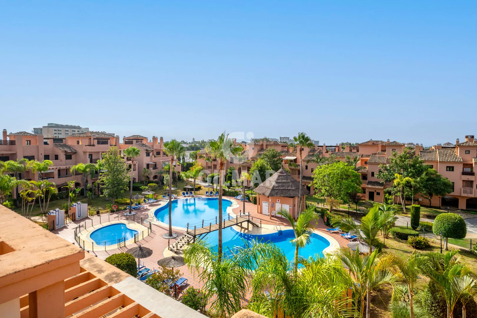 Bright Penthouse with Solarium in Atalaya Isdabe