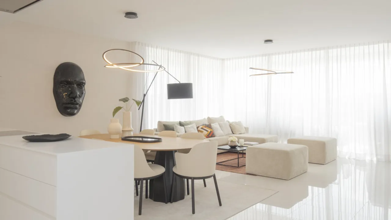Exclusivo Apartamento de Lujo en Atalaya, Costa del Sol image 1