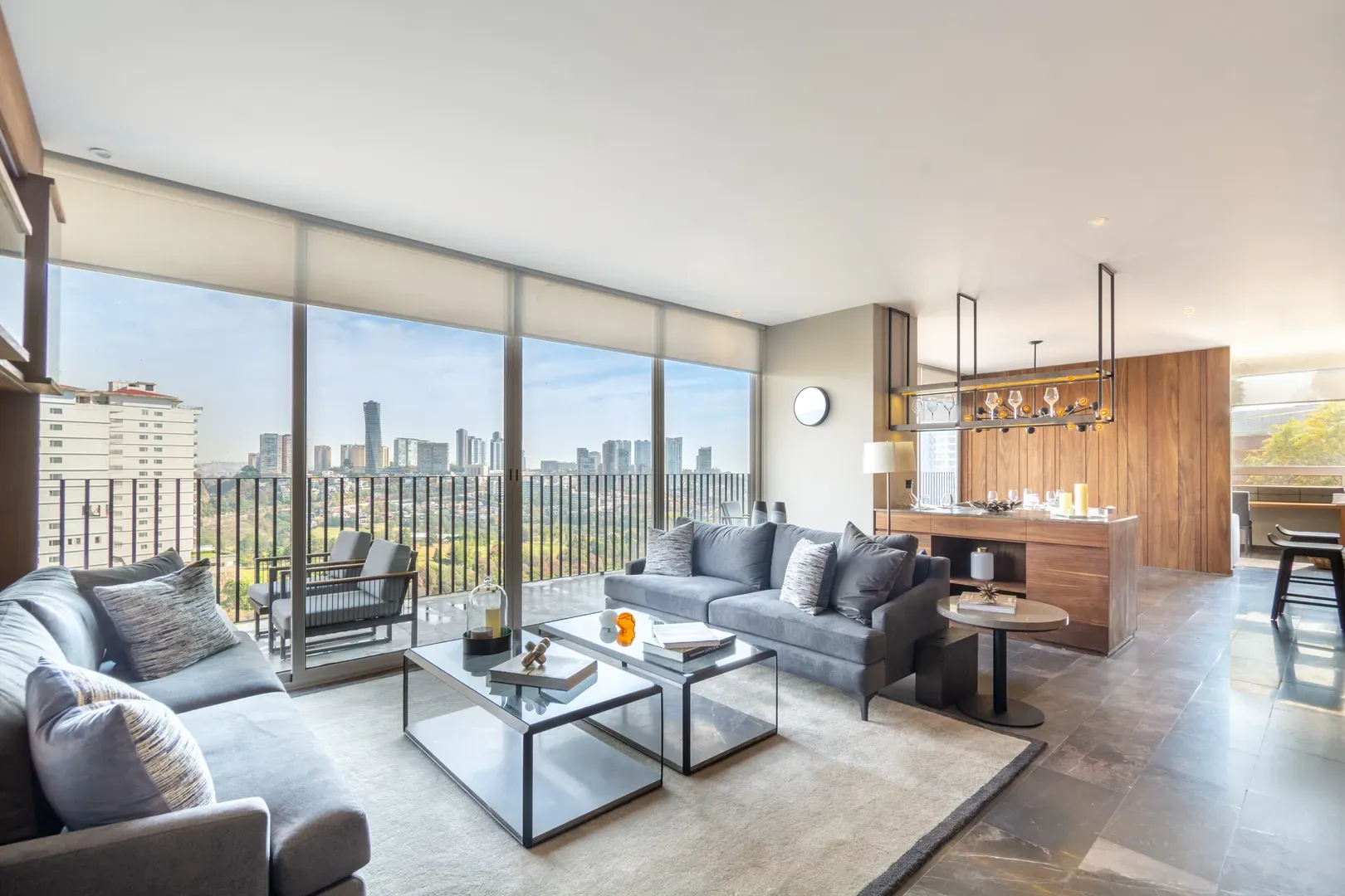 Blvd. Bosque Real XXVII