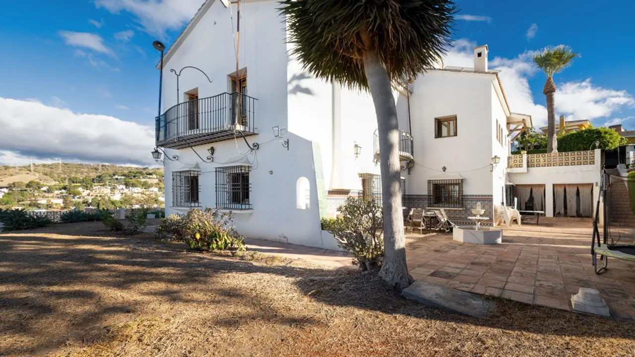 Exclusiva Villa con Vistas al Mar en Málaga image 3
