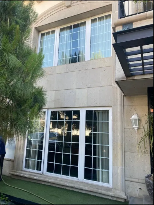 Paseo de las Primaveras IV image 3