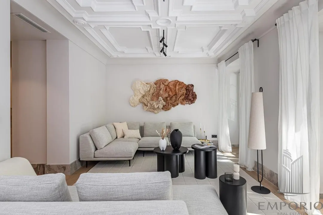 Elegant Luxury Apartment in the first section of Velázquez image 0