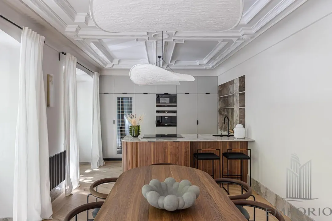 Elegant Luxury Apartment in the first section of Velázquez image 3