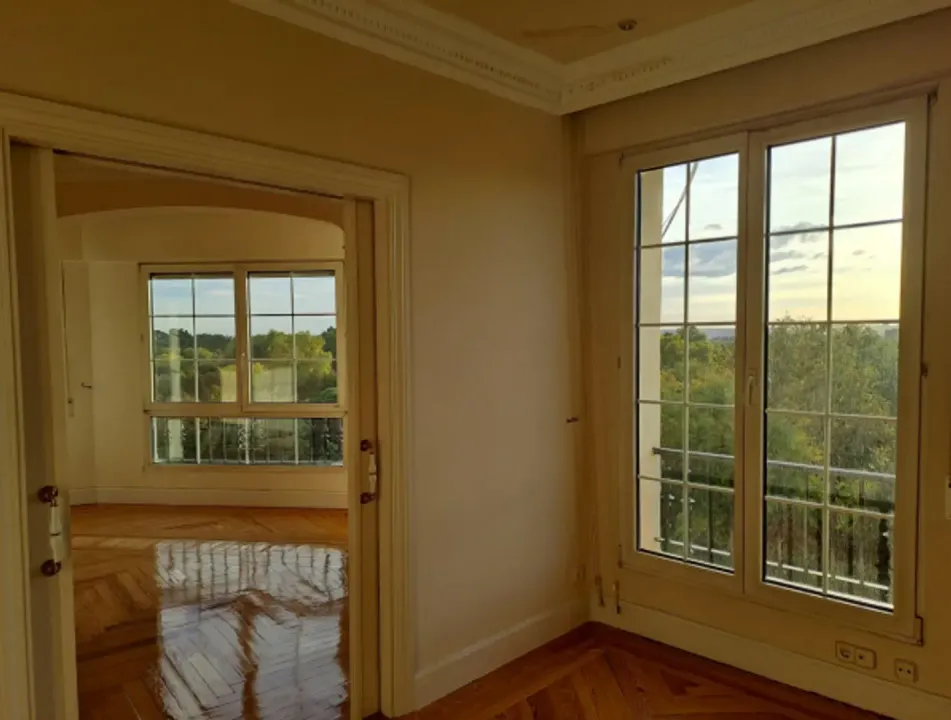 Penthouse facing Retiro IX image 1