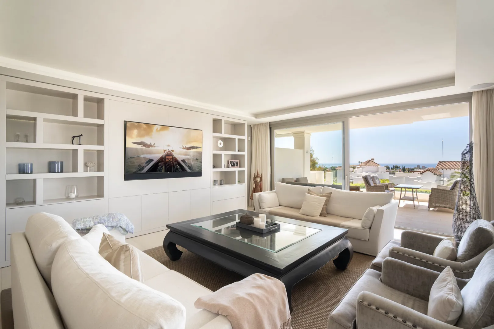 Exclusivo Apartamento de Lujo con Vistas al Mar y Jardín Privado en 9 Lions Residences