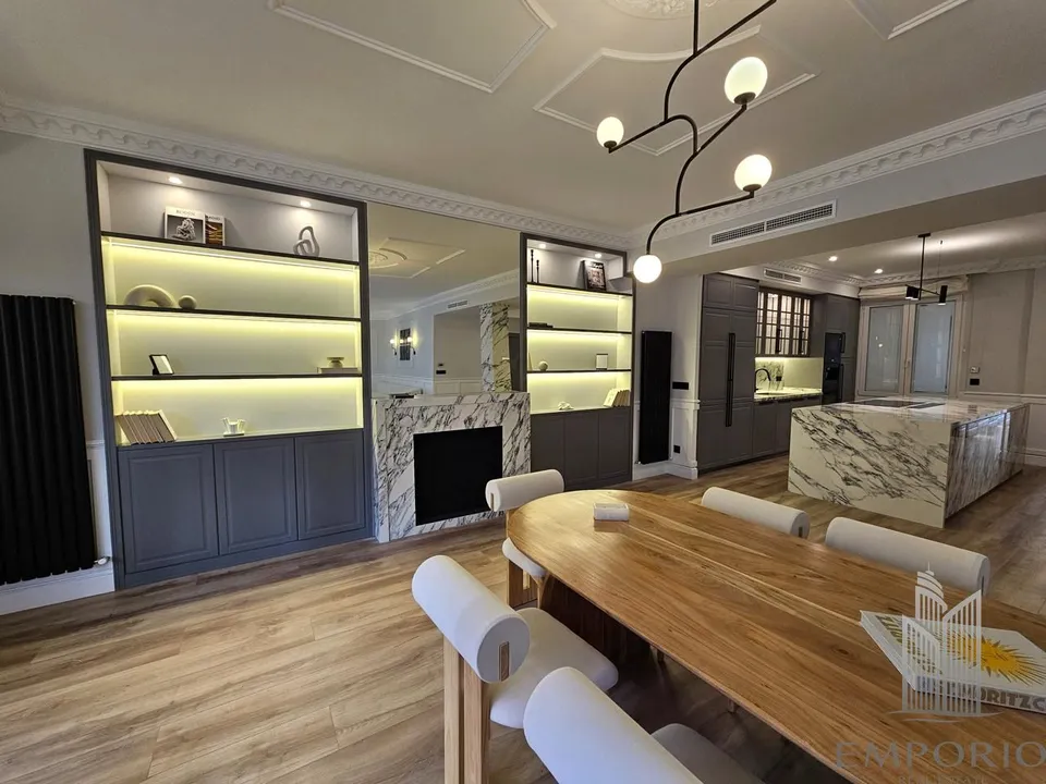 Exclusive Fully Renovated Apartment with Terrace in the Salamanca Neighborhood image 3